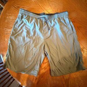 KUHL men’s shorts